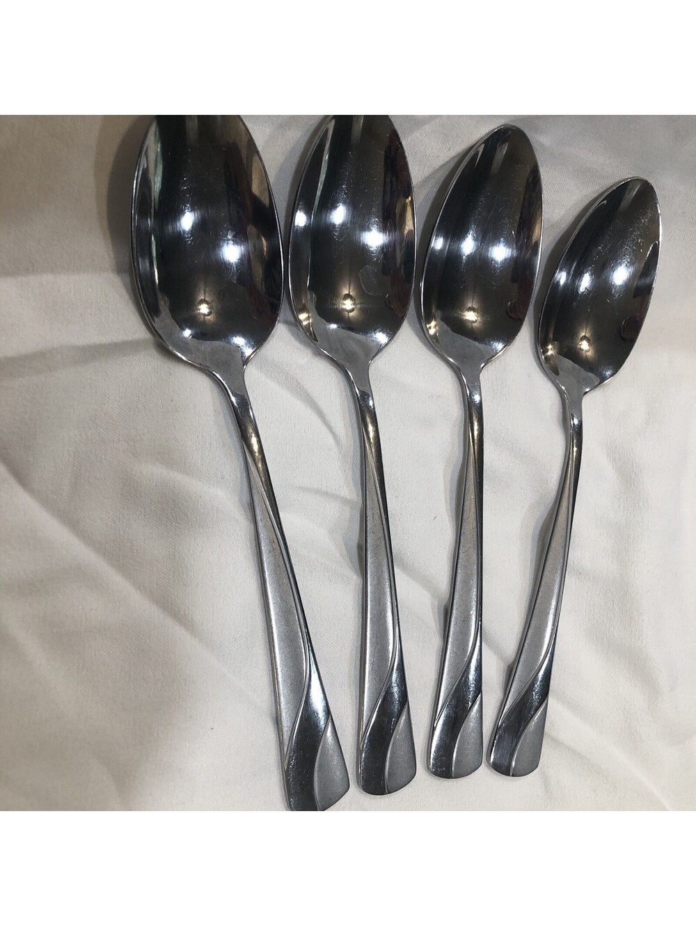 Oneida River Place Oval Soup Spoons Lot of 4 Stainless Steel 7" Dinner Spoon